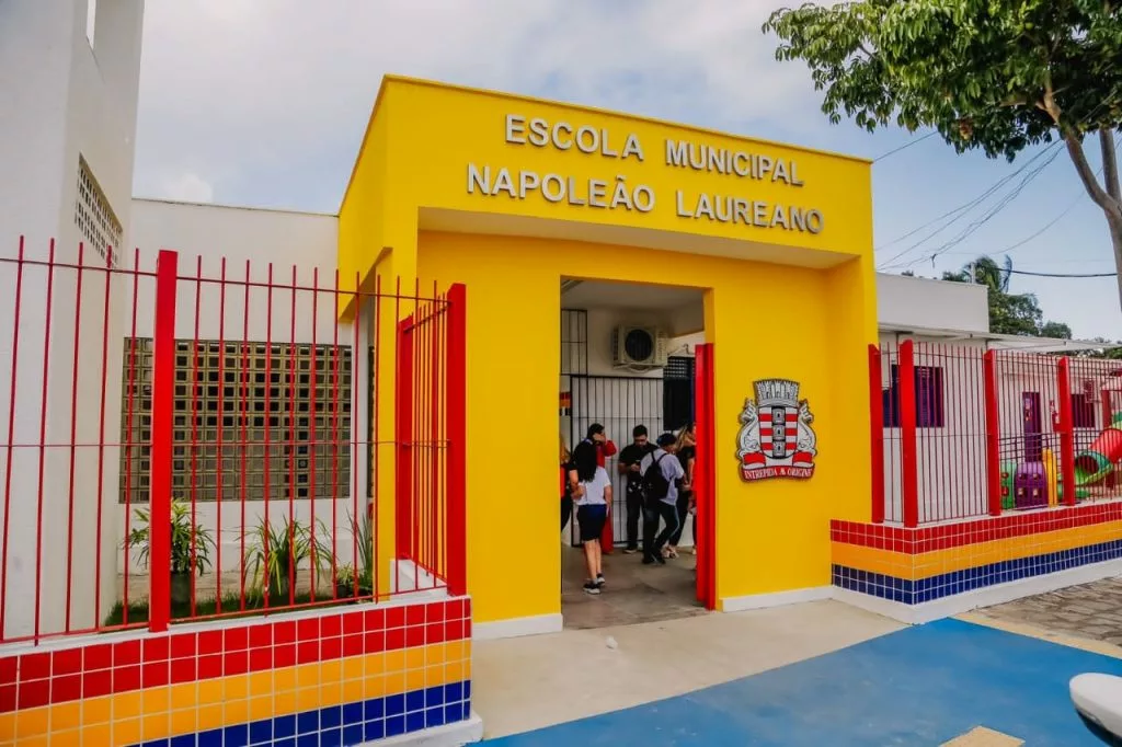 João Pessoa autoriza presença de líderes religiosos em escolas João Pessoa autoriza presença de líderes religiosos em escolas