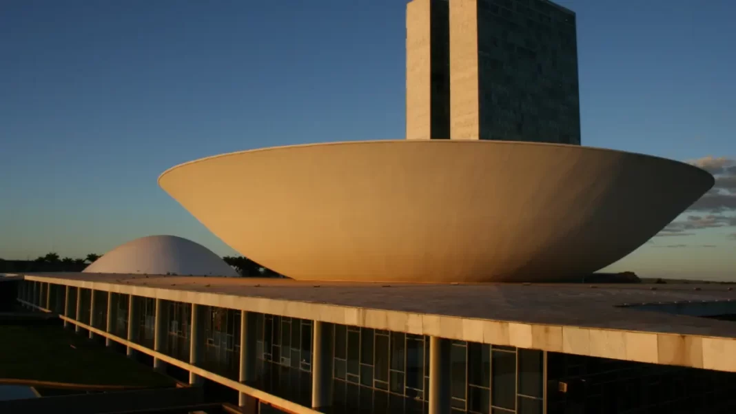 Congresso fecha acordo para vetos sobre Bolsa Família, energia e privilégios da Câmara Congresso fecha acordo para vetos sobre Bolsa Família, energia e privilégios da Câmara