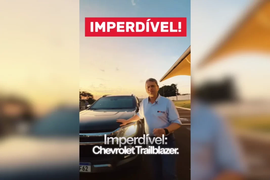 Em vídeo nas redes, Tarcísio faz propaganda de carro de mais de R$ 400 mil para divulgar obra Em vídeo nas redes, Tarcísio faz propaganda de carro de mais de R$ 400 mil para divulgar obra