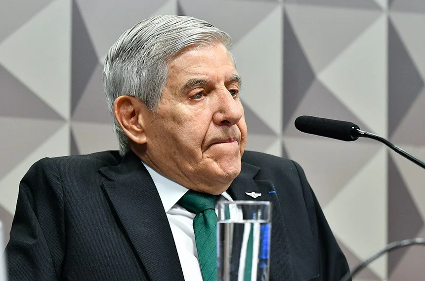 PF pede mais tempo para concluir perícia de Augusto Heleno sobre doença de Alzheimer PF pede mais tempo para concluir perícia de Augusto Heleno sobre doença de Alzheimer