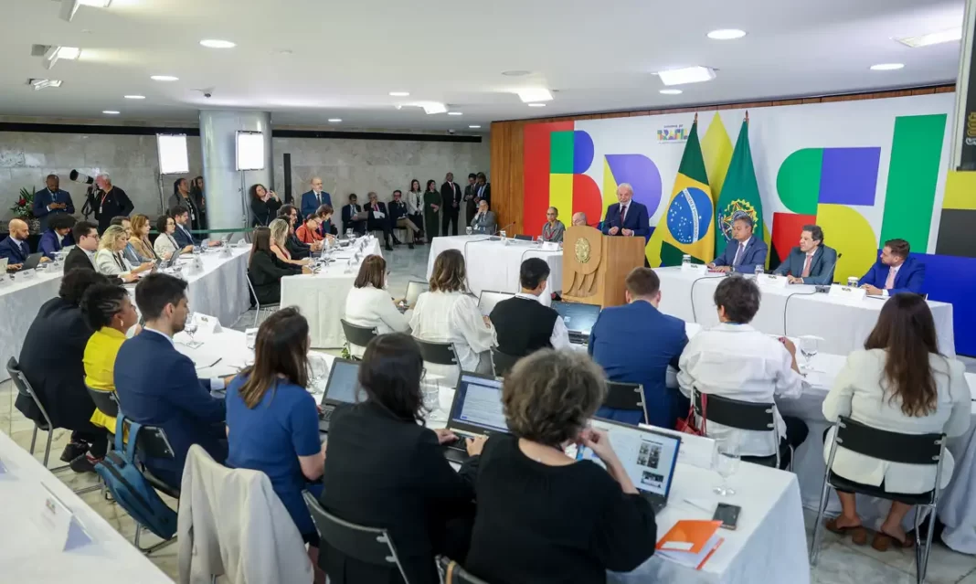 Lula diz que vai vetar PL da Dosimetria e nega acordo para aprovar projeto Lula diz que vai vetar PL da Dosimetria e nega acordo para aprovar projeto