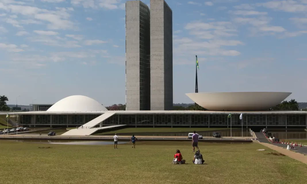 Quatro bancadas da Câmara acionam STF contra PL da Dosimetria Quatro bancadas da Câmara acionam STF contra PL da Dosimetria