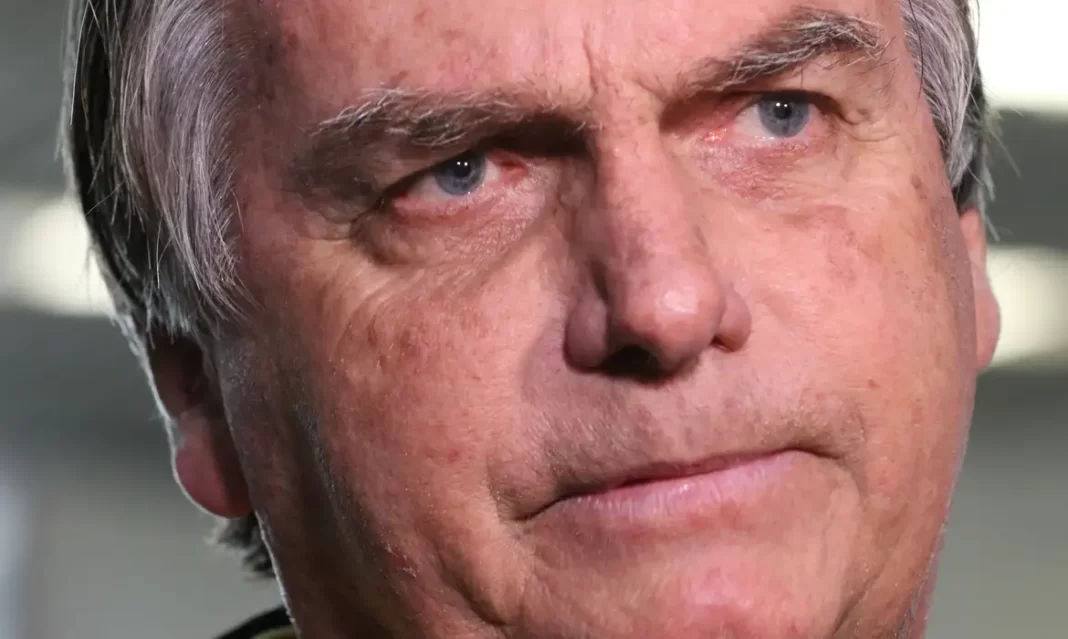Moraes nega recurso de Jair Bolsonaro contra condenação por trama golpista Moraes nega recurso de Jair Bolsonaro contra condenação por trama golpista
