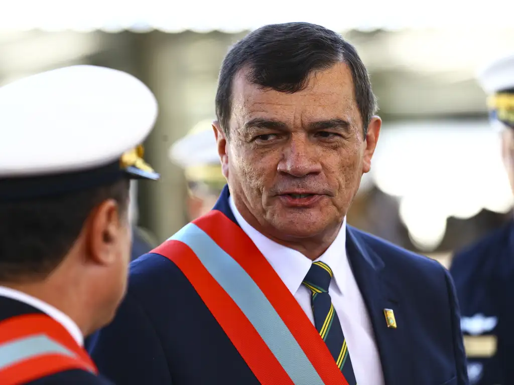 Regulamentos das Forças Armadas impedem trabalho de oficiais condenados por golpe Regulamentos das Forças Armadas impedem trabalho de oficiais condenados por golpe