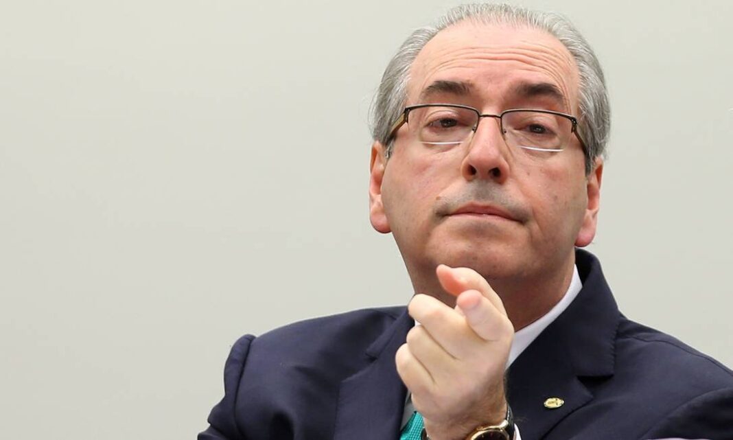 Eduardo Cunha usa emenda de deputado para mandar R$ 1 milhão a cidade onde busca votos Eduardo Cunha usa emenda de deputado para mandar R$ 1 milhão a cidade onde busca votos
