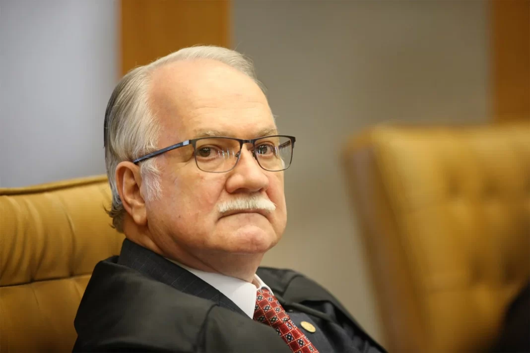 Fachin vive impasse para enfrentar crise de imagem do STF sem se isolar Fachin vive impasse para enfrentar crise de imagem do STF sem se isolar