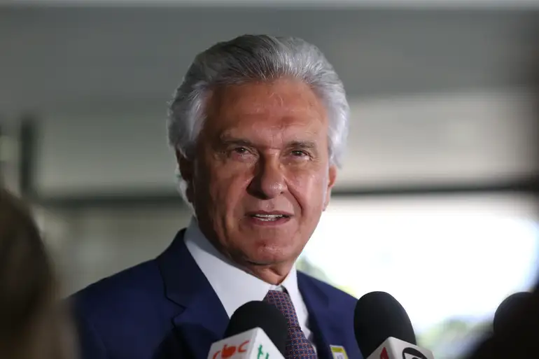 Caiado deixa cargo em Goiás com ao menos 10 parentes no governo Caiado deixa cargo em Goiás com ao menos 10 parentes no governo