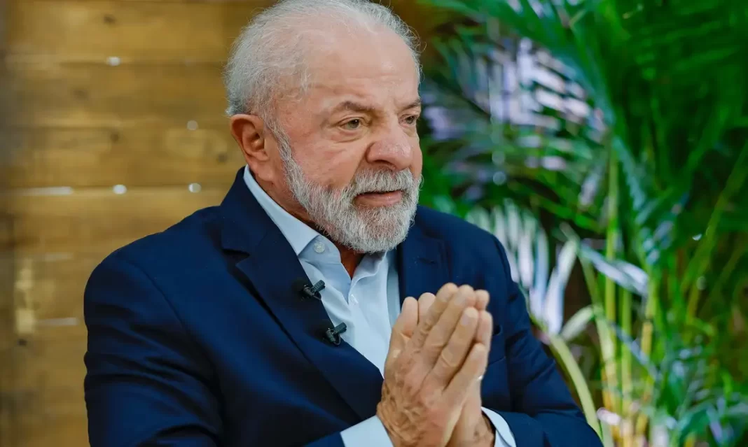 Lula procura partidos do centrão e quer vice do MDB para isolar Flávio Bolsonaro Lula procura partidos do centrão e quer vice do MDB para isolar Flávio Bolsonaro