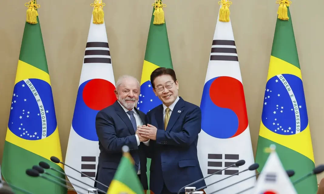 Lula diz que vale ‘qualquer sacrifício’ para prender magnatas do crime Lula diz que vale ‘qualquer sacrifício’ para prender magnatas do crime