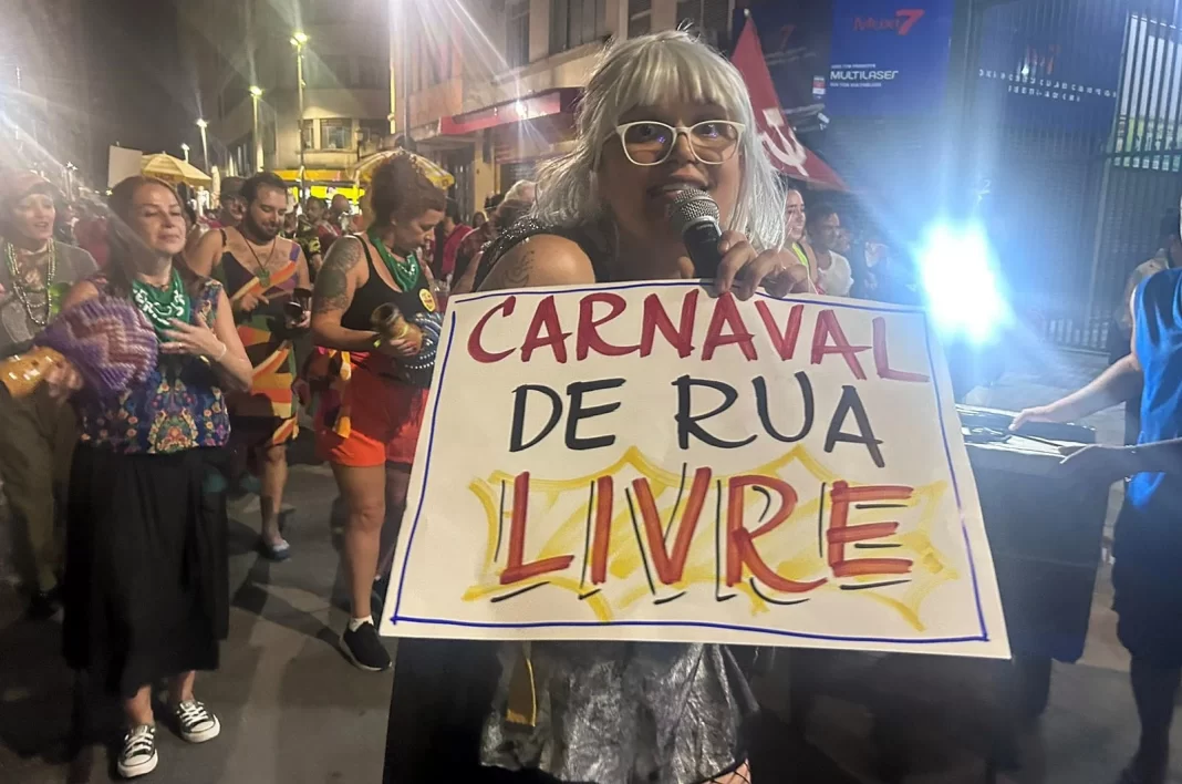 Arrastão dos Blocos denuncia ataques do governo Nunes contra o carnaval de rua em SP Arrastão dos Blocos denuncia ataques do governo Nunes contra o carnaval de rua em SP