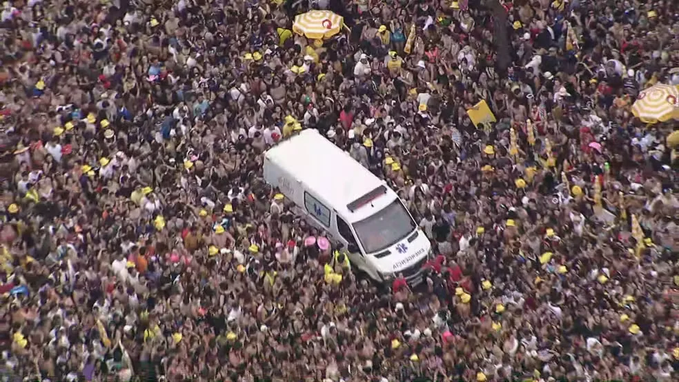 Prefeitura de SP foi alertada dias antes sobre risco de confusão em blocos Prefeitura de SP foi alertada dias antes sobre risco de confusão em blocos