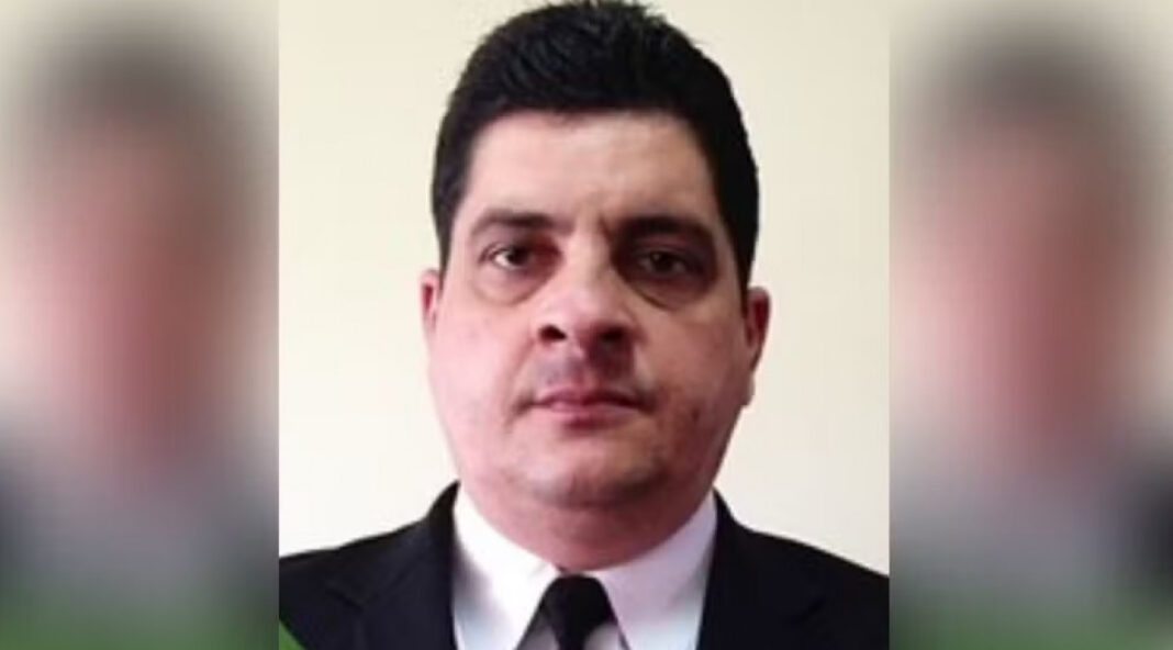 Moraes autoriza coronel condenado por tentativa de golpe a trabalhar no Exército Moraes autoriza coronel condenado por tentativa de golpe a trabalhar no Exército