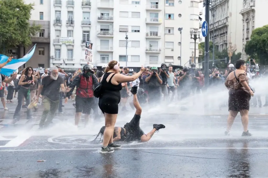 Deputado argentino denuncia que reforma trabalhista de Milei vai provocar um ‘industrialício’ Deputado argentino denuncia que reforma trabalhista de Milei vai provocar um ‘industrialício’