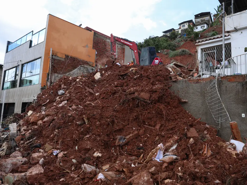 Moradores desalojados de Juiz de Fora vivem incerteza de retorno um mês após chuvas Moradores desalojados de Juiz de Fora vivem incerteza de retorno um mês após chuvas