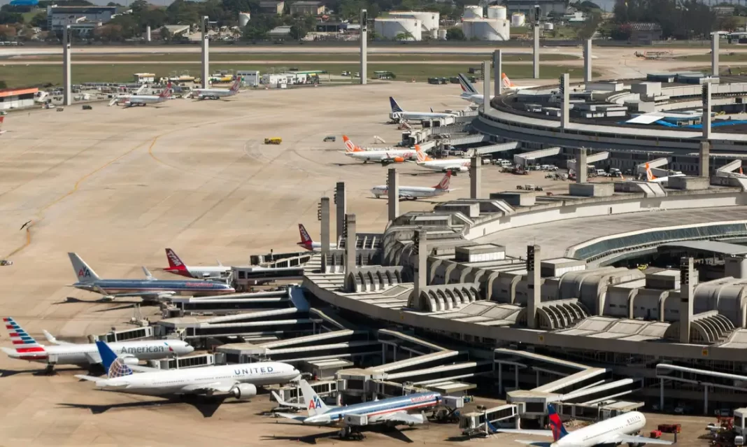 Governo Lula prepara regra para obrigar aeroportos a adotarem sistemas antidrones Governo Lula prepara regra para obrigar aeroportos a adotarem sistemas antidrones