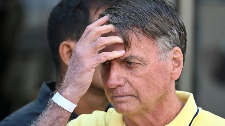 Bolsonaro tem piora da função renal e de marcadores inflamatórios, diz boletim Bolsonaro tem piora da função renal e de marcadores inflamatórios, diz boletim