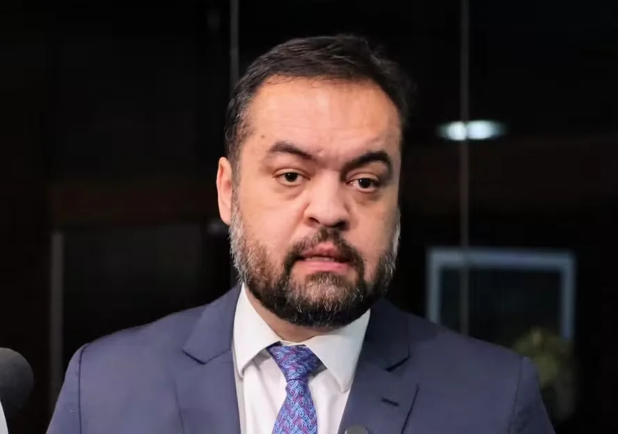 Cláudio Castro diz a aliados que vai renunciar no RJ na véspera de julgamento no TSE Cláudio Castro diz a aliados que vai renunciar no RJ na véspera de julgamento no TSE