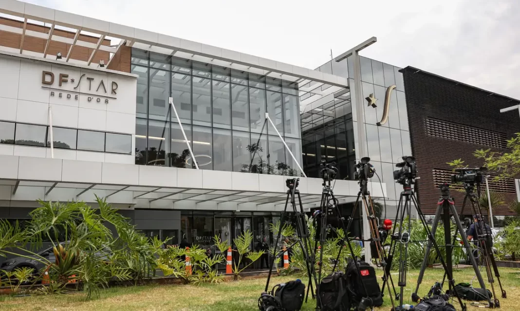 Entidades pedem proteção a jornalistas que cobrem doença de Bolsonaro Entidades pedem proteção a jornalistas que cobrem doença de Bolsonaro