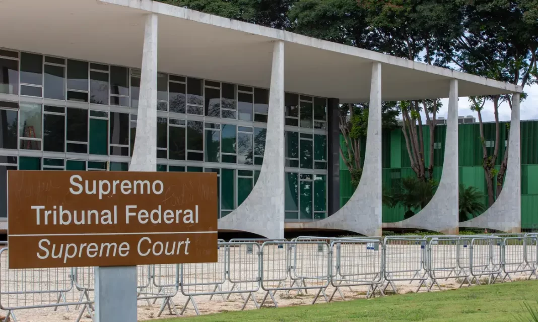 Comissão do STF identifica R$ 9,8 bi em penduricalhos acima do teto para juízes Comissão do STF identifica R$ 9,8 bi em penduricalhos acima do teto para juízes