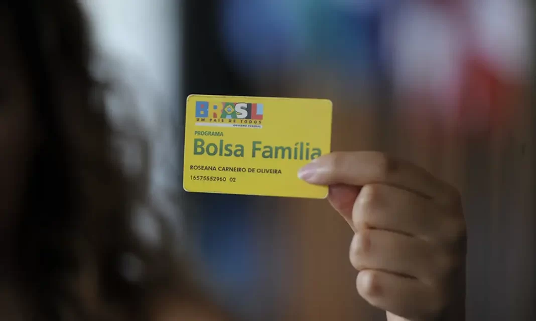 Fome recua mais em lares com Bolsa Família chefiados por mulher, mostra pesquisa Fome recua mais em lares com Bolsa Família chefiados por mulher, mostra pesquisa
