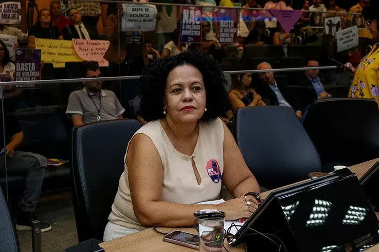 Bolsonaristas perseguem e invadem gabinete de vereadora que combate feminicídio em Campinas Bolsonaristas perseguem e invadem gabinete de vereadora que combate feminicídio em Campinas
