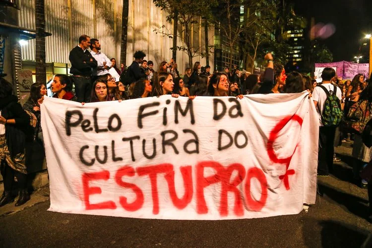 90% dos casos terminam sem resolução 90% dos casos terminam sem resolução