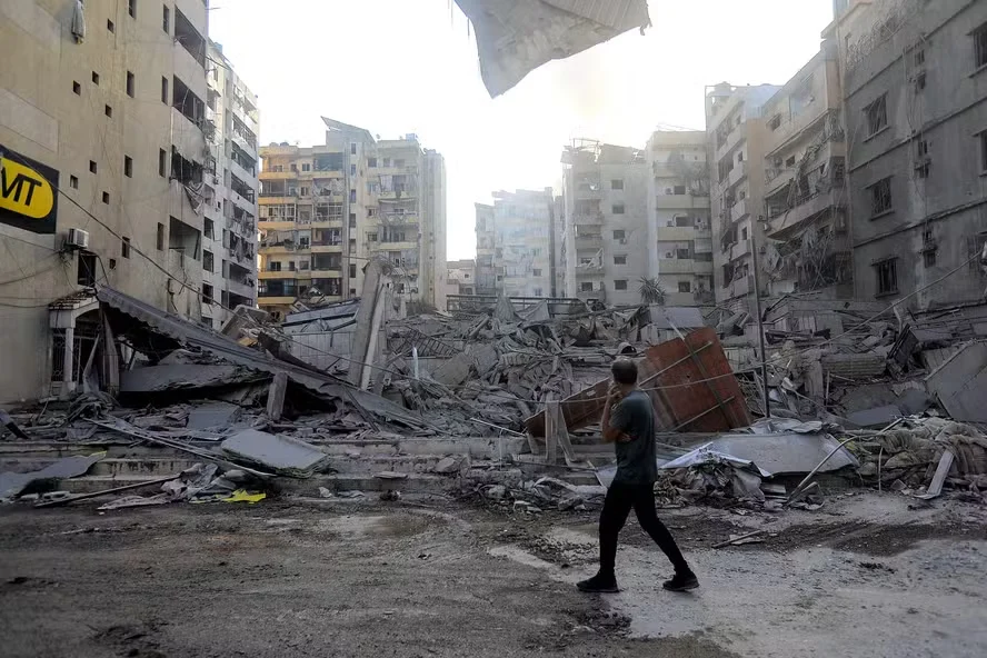 Israel manda evacuar dois hospitais em Beirute; OMS condena ação Israel manda evacuar dois hospitais em Beirute; OMS condena ação