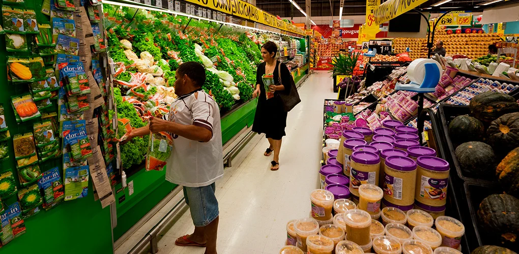 Prévia da inflação acelera para 0,89% em abril com alimentos Prévia da inflação acelera para 0,89% em abril com alimentos