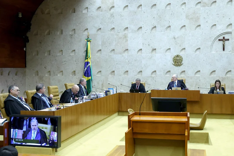 STF derruba por unanimidade lei de SC que proibia cotas raciais nas universidades STF derruba por unanimidade lei de SC que proibia cotas raciais nas universidades