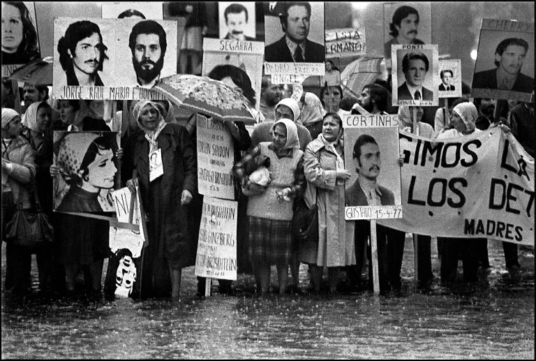 Mães da Praça de Maio completam 49 anos de luta por memória, verdade e justiça Mães da Praça de Maio completam 49 anos de luta por memória, verdade e justiça