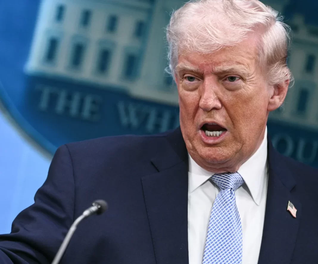Exército iraniano diz que ‘retórica arrogante’ de Trump não altera planos Exército iraniano diz que ‘retórica arrogante’ de Trump não altera planos