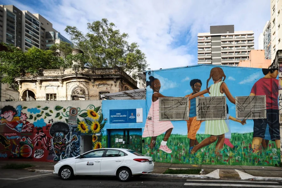 Ato critica uso de escola pública de SP em documentário do Brasil Paralelo Ato critica uso de escola pública de SP em documentário do Brasil Paralelo