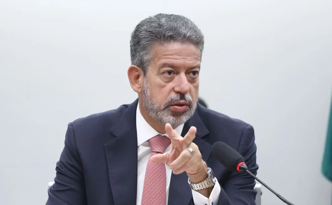 Lira compra jatinho de US$ 1 milhão em sociedade com empresário do agro Lira compra jatinho de US$ 1 milhão em sociedade com empresário do agro