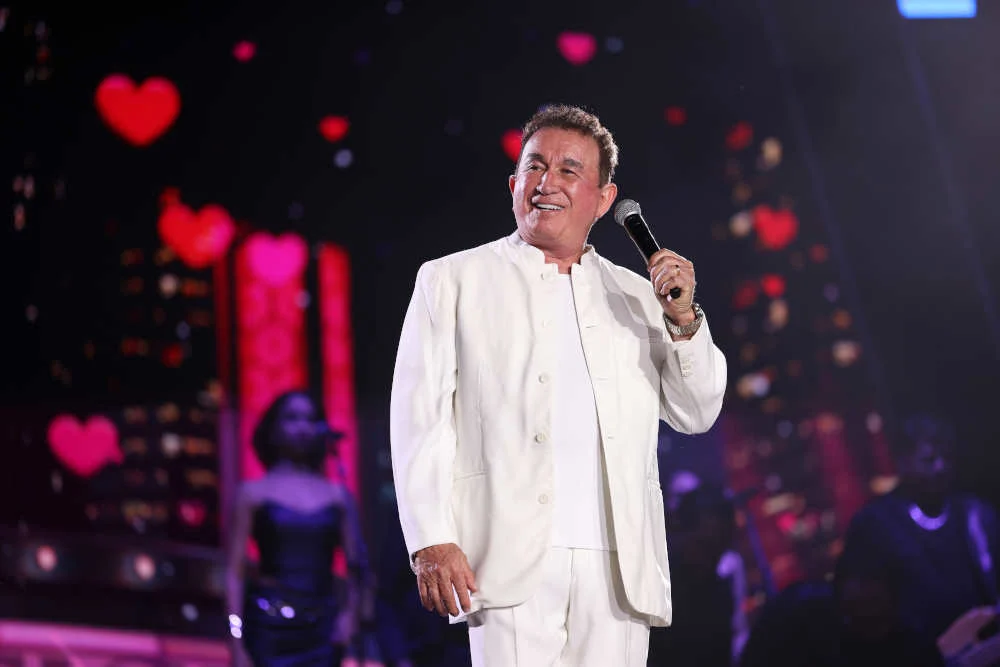 Cantor Amado Batista e BYD entram na Lista Suja do Trabalho Escravo Cantor Amado Batista e BYD entram na Lista Suja do Trabalho Escravo