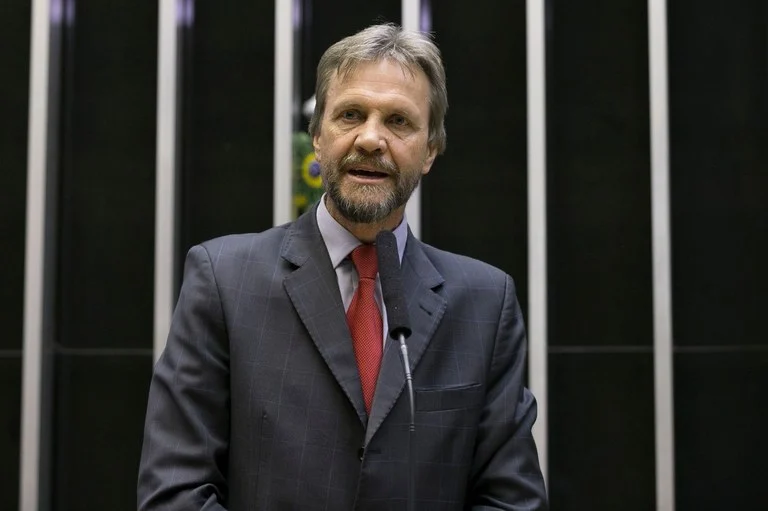 ‘Algoritmo das bets é preparado para viciar’, diz líder do PT ao propor proibição ‘Algoritmo das bets é preparado para viciar’, diz líder do PT ao propor proibição