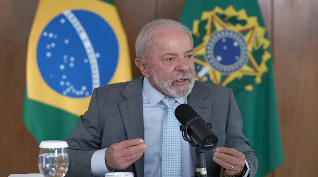 Lula defende que PT proponha reforma das instituições Lula defende que PT proponha reforma das instituições