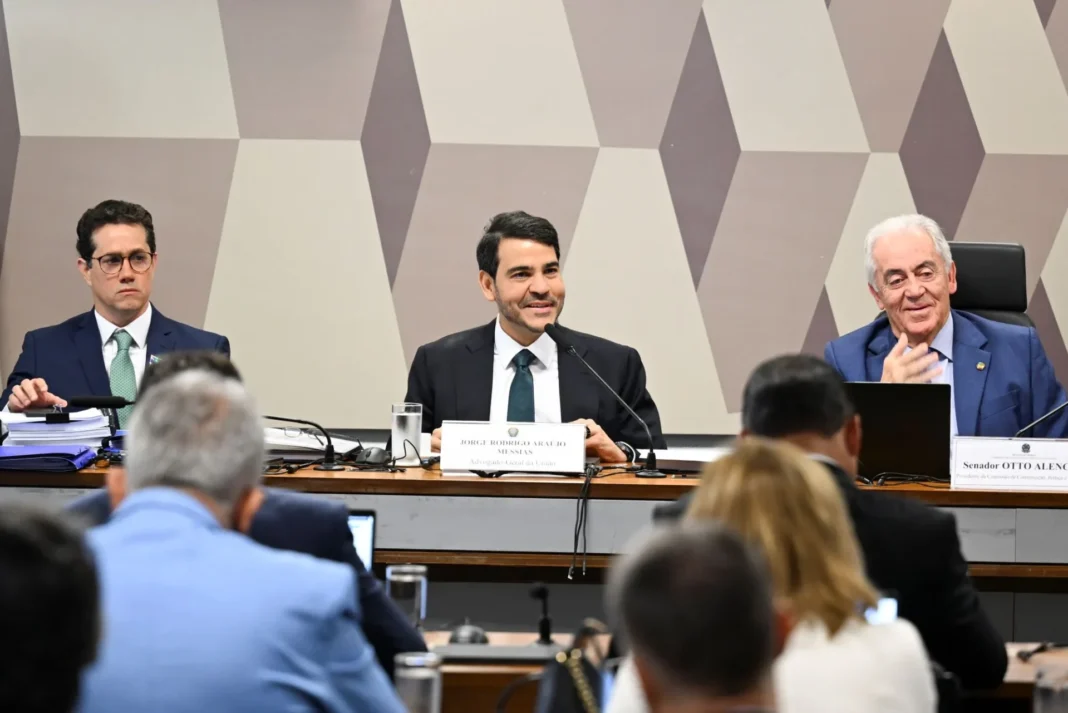 Messias diz ser contra o aborto e que só pediu prisões no 8 de Janeiro por dever do cargo Messias diz ser contra o aborto e que só pediu prisões no 8 de Janeiro por dever do cargo