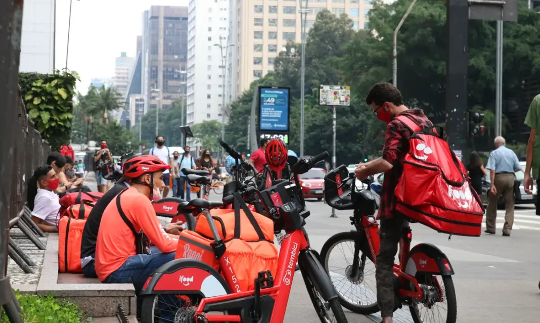 Governo fiscaliza valor pago por apps de transporte e delivery a motoristas e entregadores Governo fiscaliza valor pago por apps de transporte e delivery a motoristas e entregadores