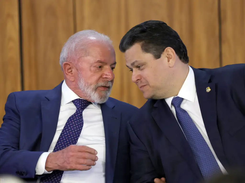 Lula, um presidente outsider antissistema: Alcolumbre muda campanha do PT Lula, um presidente outsider antissistema: Alcolumbre muda campanha do PT