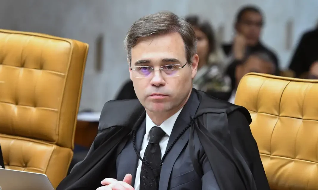 Aliança com Mendonça passou de trunfo a fardo para Messias por caso Master Aliança com Mendonça passou de trunfo a fardo para Messias por caso Master