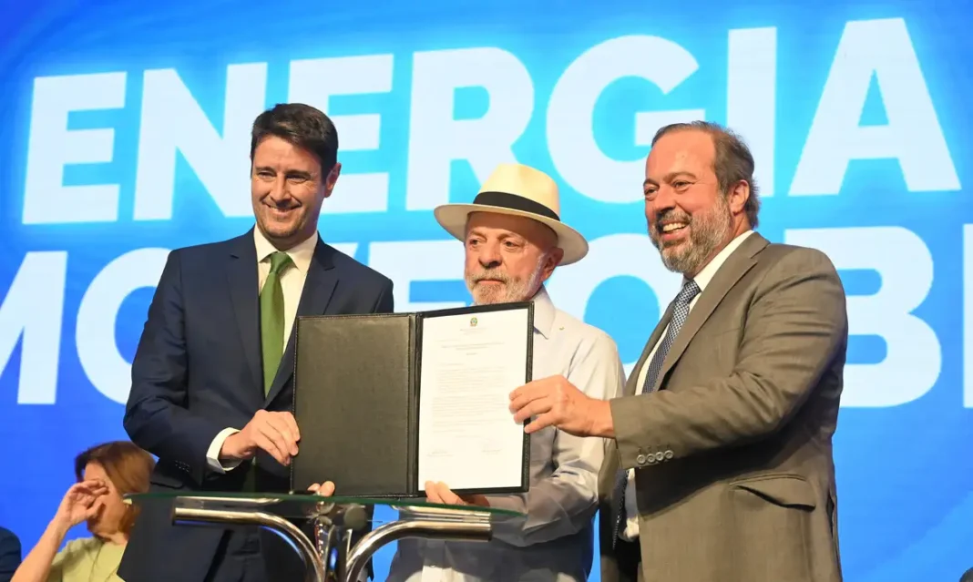 Governo renova concessões de energia por R$ 130 bi Governo renova concessões de energia por R$ 130 bi