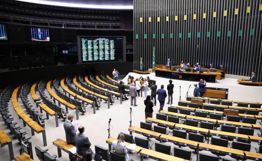 Congresso adota votações simbólicas e sem transparência Congresso adota votações simbólicas e sem transparência