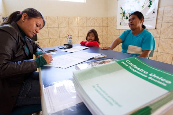 Público do CadÚnico ocupou 81,2% dos empregos gerados no primeiro bimestre Público do CadÚnico ocupou 81,2% dos empregos gerados no primeiro bimestre