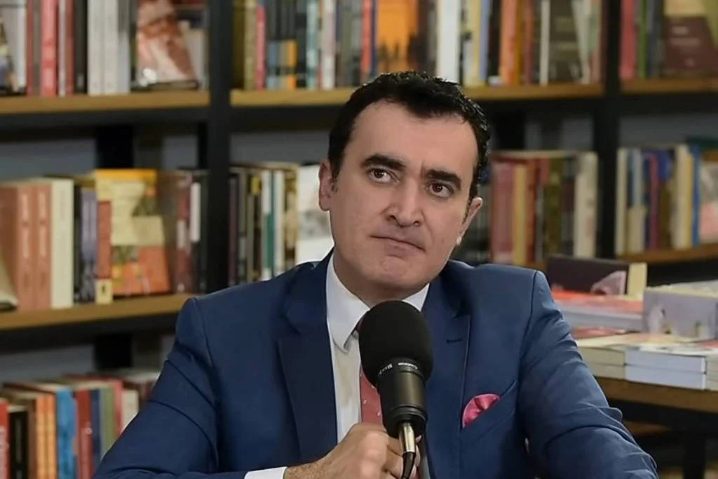 MP denuncia ex-professor da USP por estupro, assédio e importunação sexual MP denuncia ex-professor da USP por estupro, assédio e importunação sexual