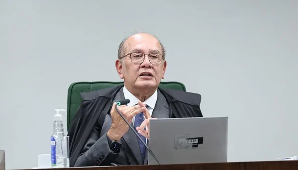 Após aprovação de ‘pautas-bomba’ no Senado, Gilmar faz alerta ao Congresso Após aprovação de ‘pautas-bomba’ no Senado, Gilmar faz alerta ao Congresso