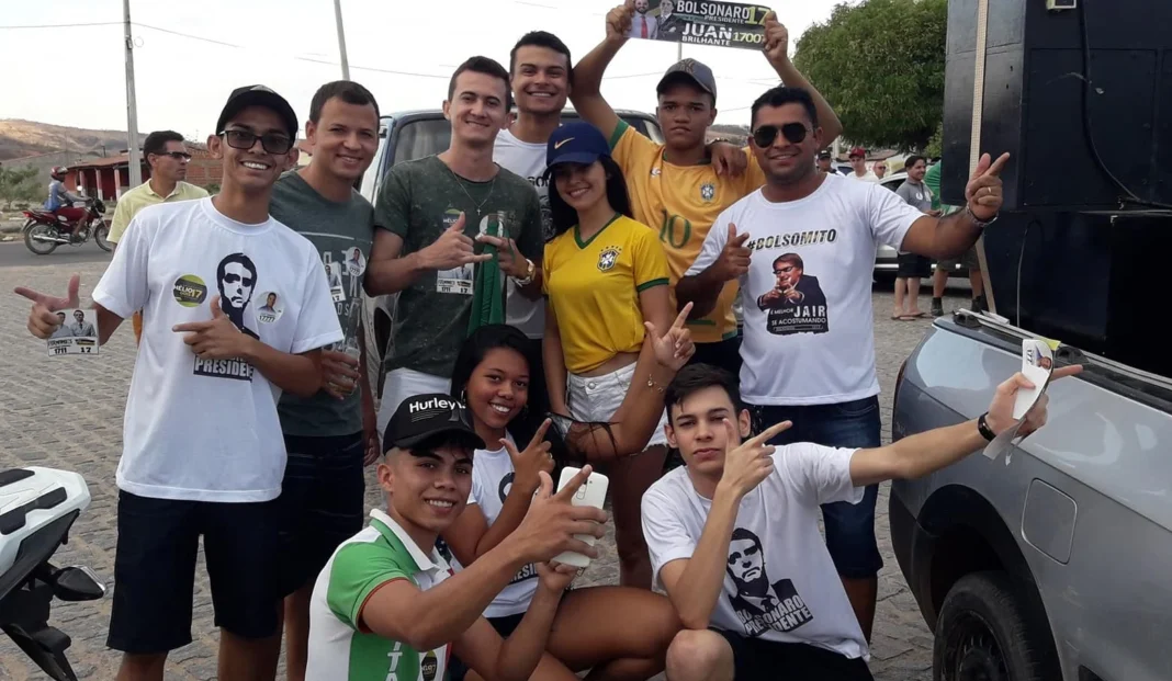 Postura polarizada e extremista de parte da juventude é desafio para a democracia Postura polarizada e extremista de parte da juventude é desafio para a democracia