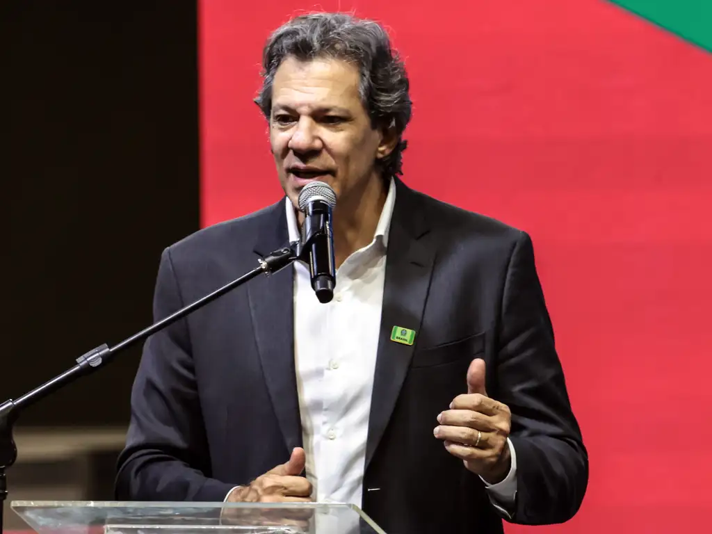 Em evento com Tarcísio, Haddad afirma que Sabesp foi vendida ‘em mesa de amigos’ Em evento com Tarcísio, Haddad afirma que Sabesp foi vendida ‘em mesa de amigos’