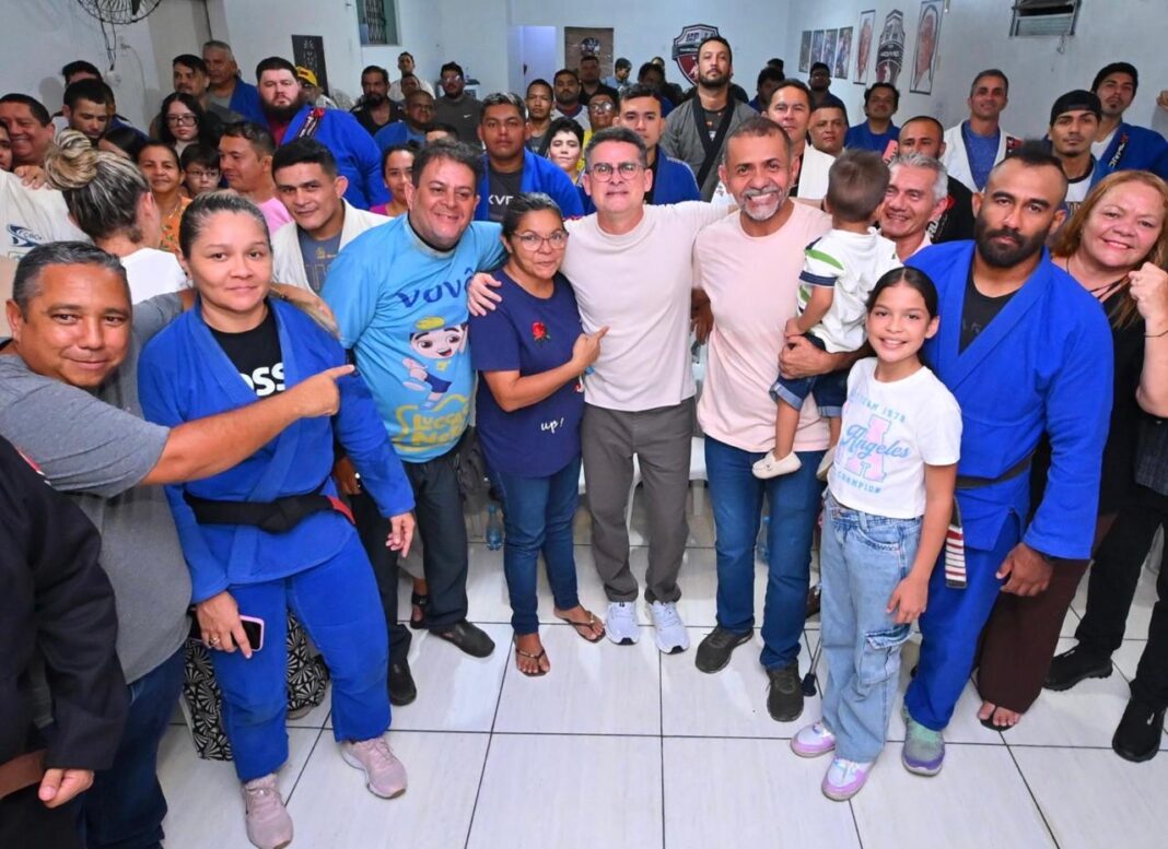 Professor de jiu-jítsu, Marcos Patrício lança candidatura à Aleam e propõe fortalecimento do esporte com David Almeida no governo Professor de jiu-jítsu, Marcos Patrício lança candidatura à Aleam e propõe fortalecimento do esporte com David Almeida no governo