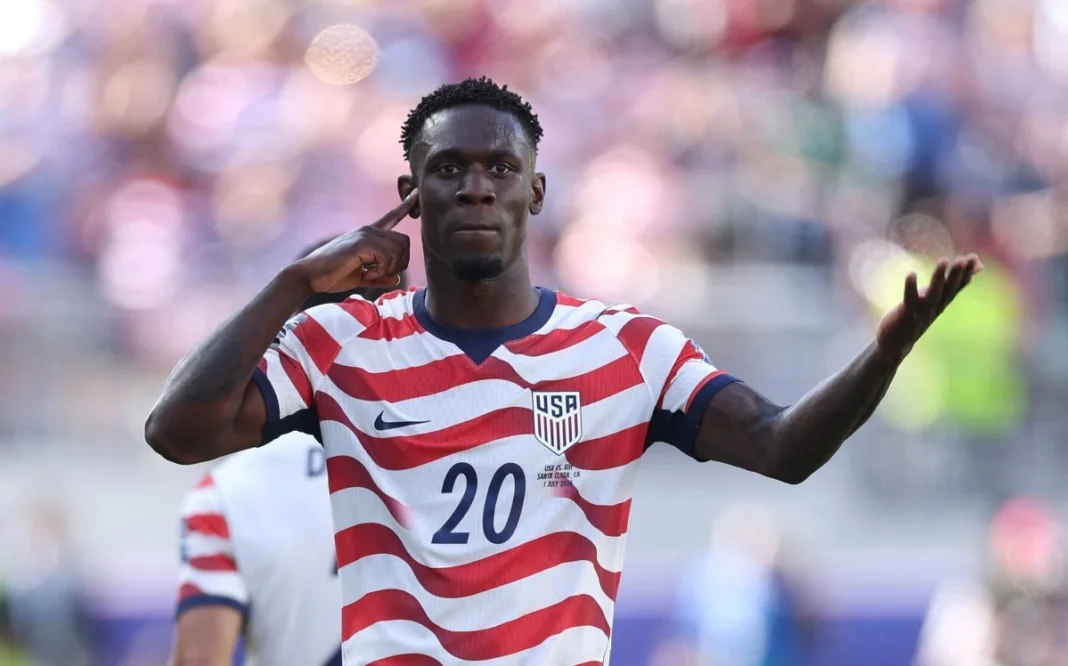 NYT: Fifa anulou expulsão de jogador da seleção dos EUA após contato de Trump NYT: Fifa anulou expulsão de jogador da seleção dos EUA após contato de Trump