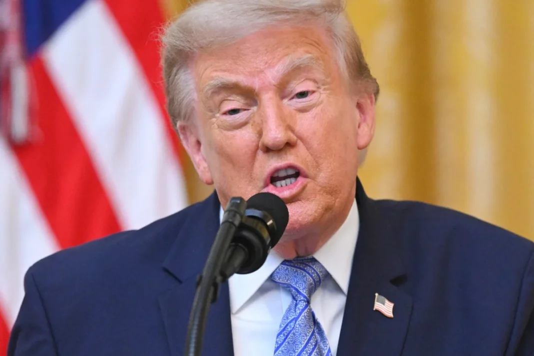 Trump acusa China de interferir na eleição de 2020 sem apresentar provas Trump acusa China de interferir na eleição de 2020 sem apresentar provas